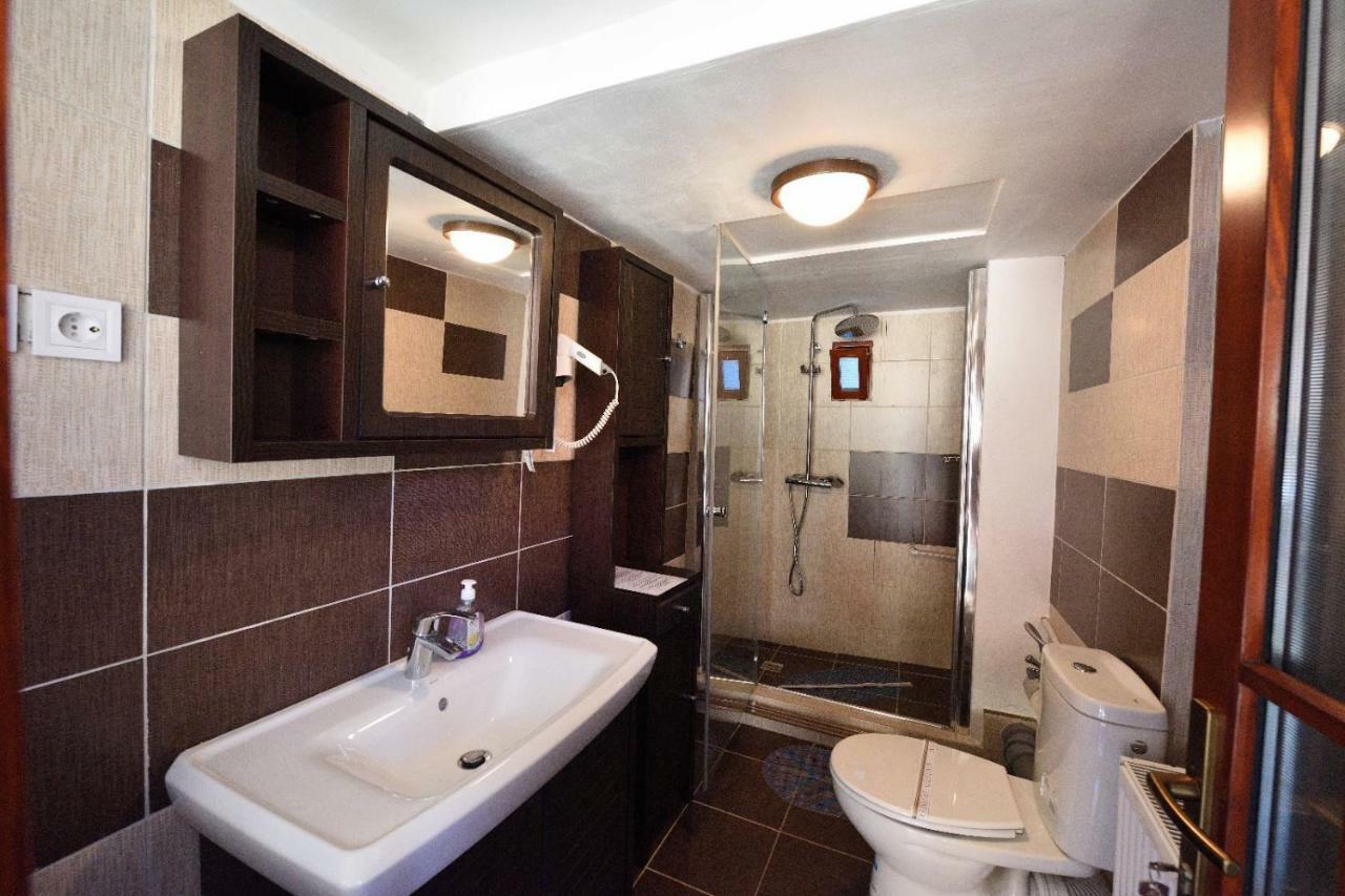 فندق Casa Optim Călimăneşti المظهر الخارجي الصورة